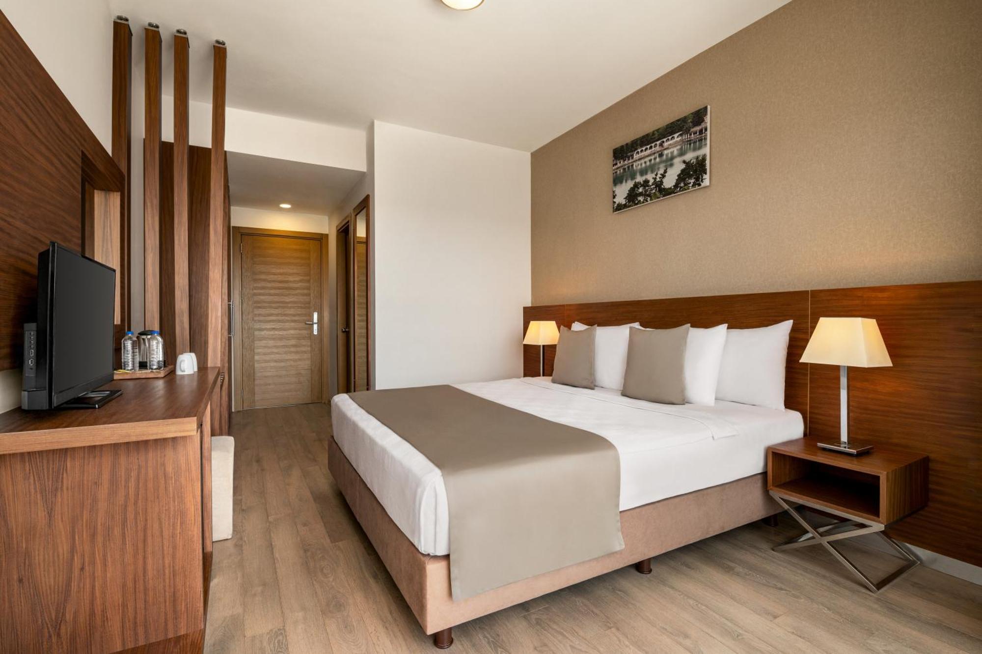 La Quinta By Wyndham Cesme Esmirna Exterior foto