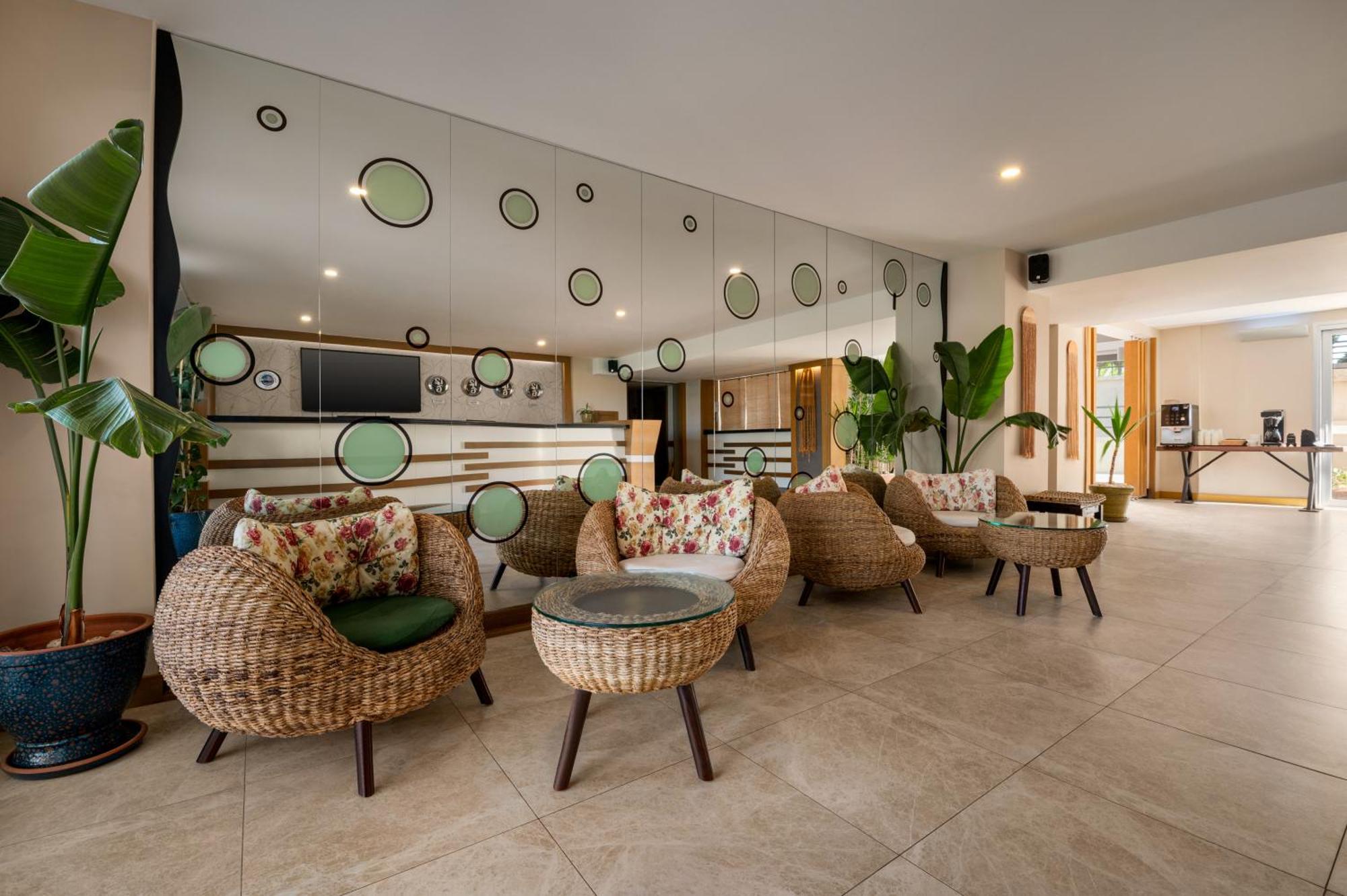 La Quinta By Wyndham Cesme Esmirna Exterior foto
