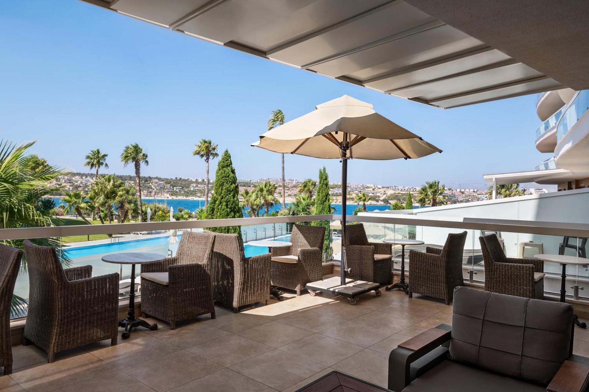 La Quinta By Wyndham Cesme Esmirna Exterior foto