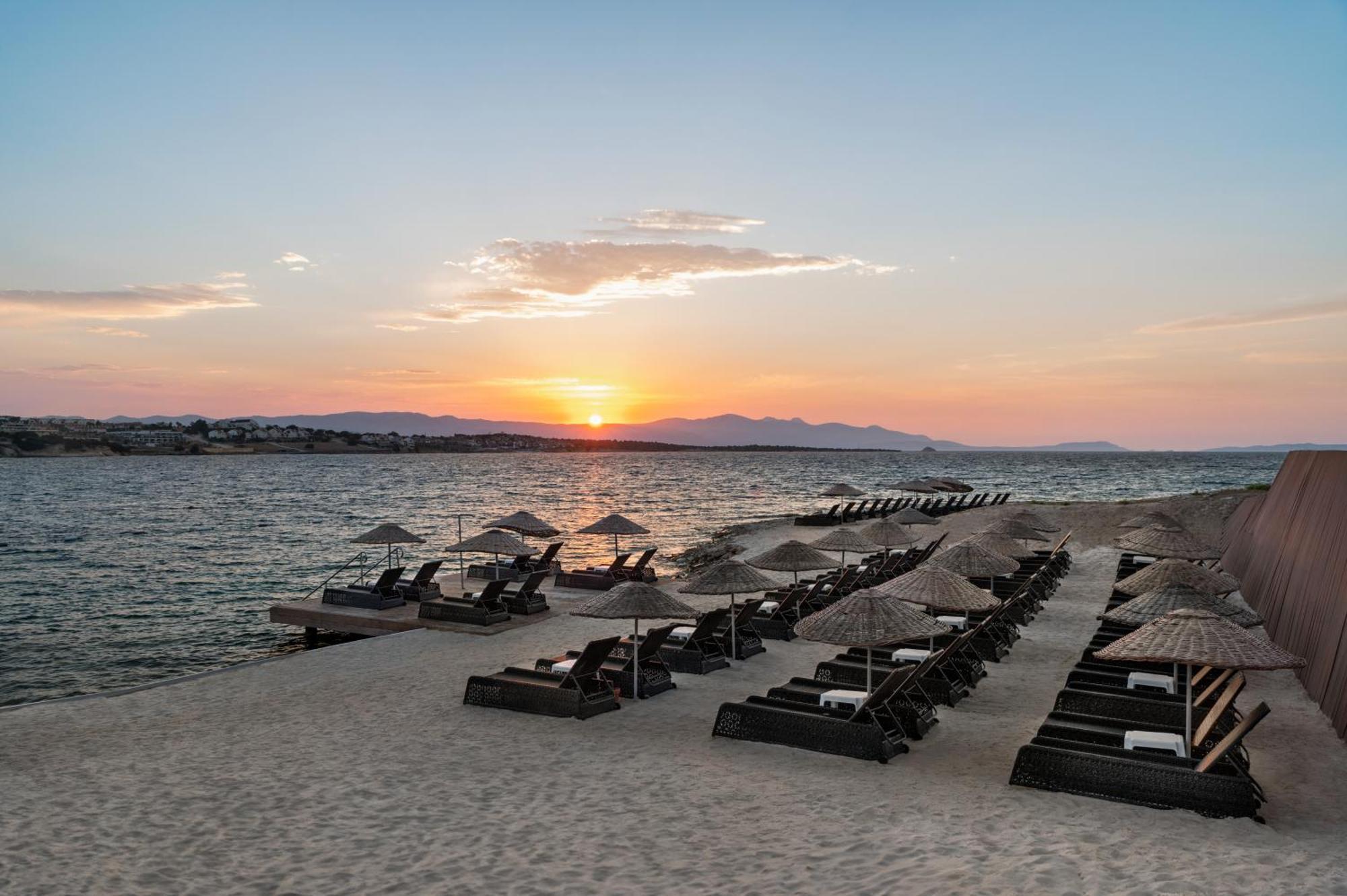 La Quinta By Wyndham Cesme Esmirna Exterior foto