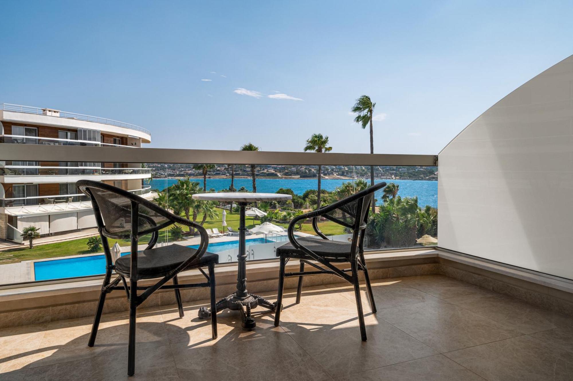 La Quinta By Wyndham Cesme Esmirna Exterior foto