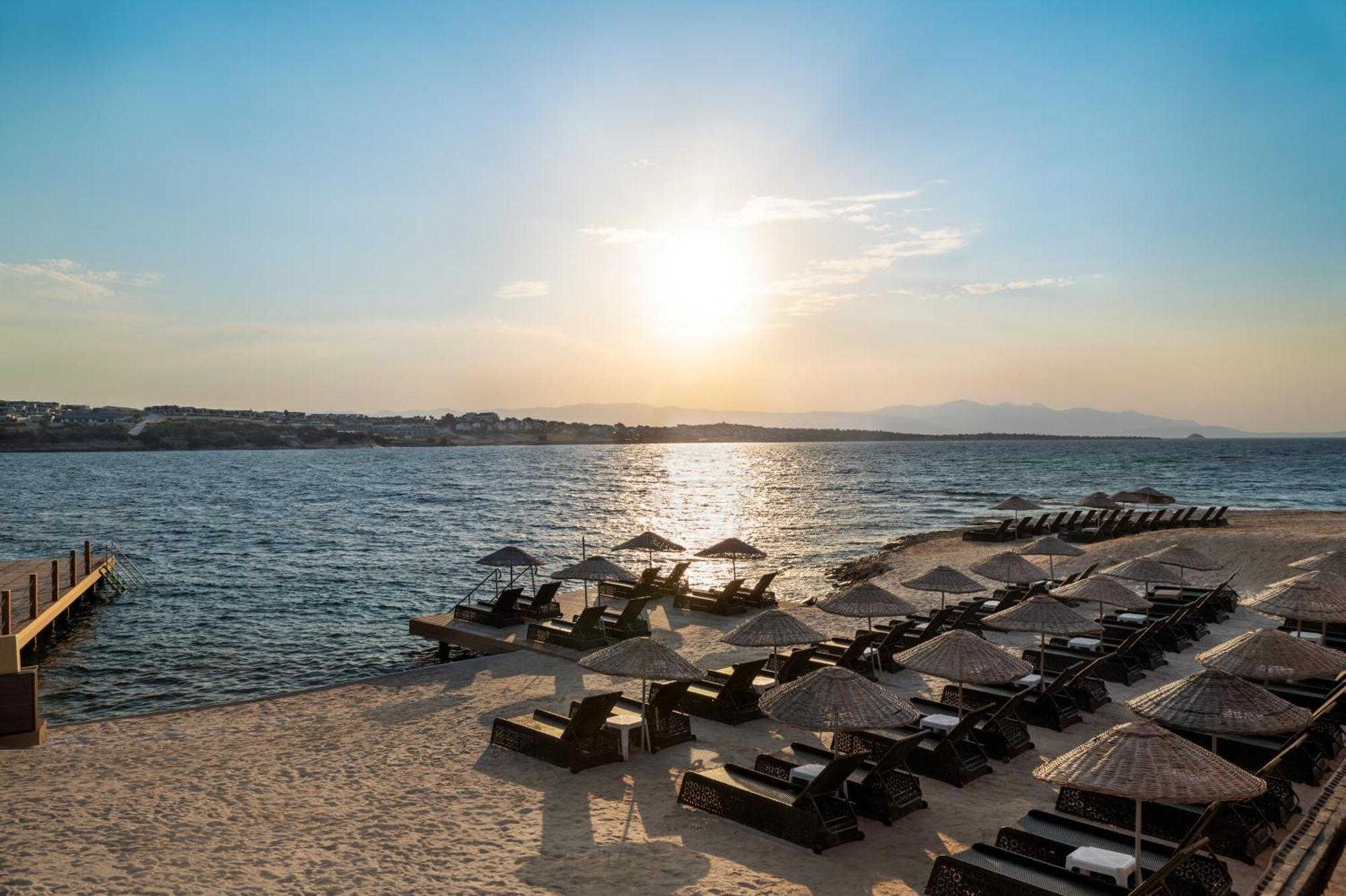 La Quinta By Wyndham Cesme Esmirna Exterior foto